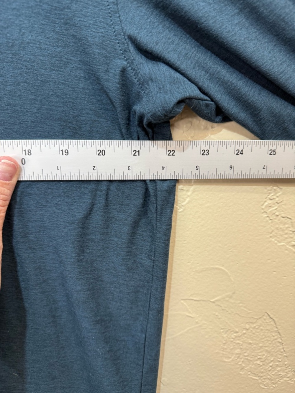 Vuori Long Sleeve‎ Strato Tech Crew Shirt in Slate Blue. Size XL. Minimalist - Picture 7 of 8
